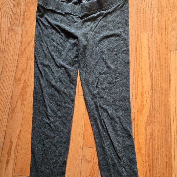 Womens Gap Maternity Size Small Gray Capri workout pants - Picture 2 of 5